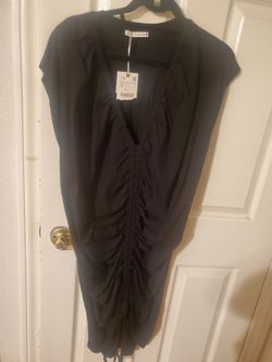 Cute never worn black summer dress size small made by Zara