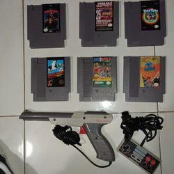 Nintendo NES lot 6 games And Zapper And Controller 