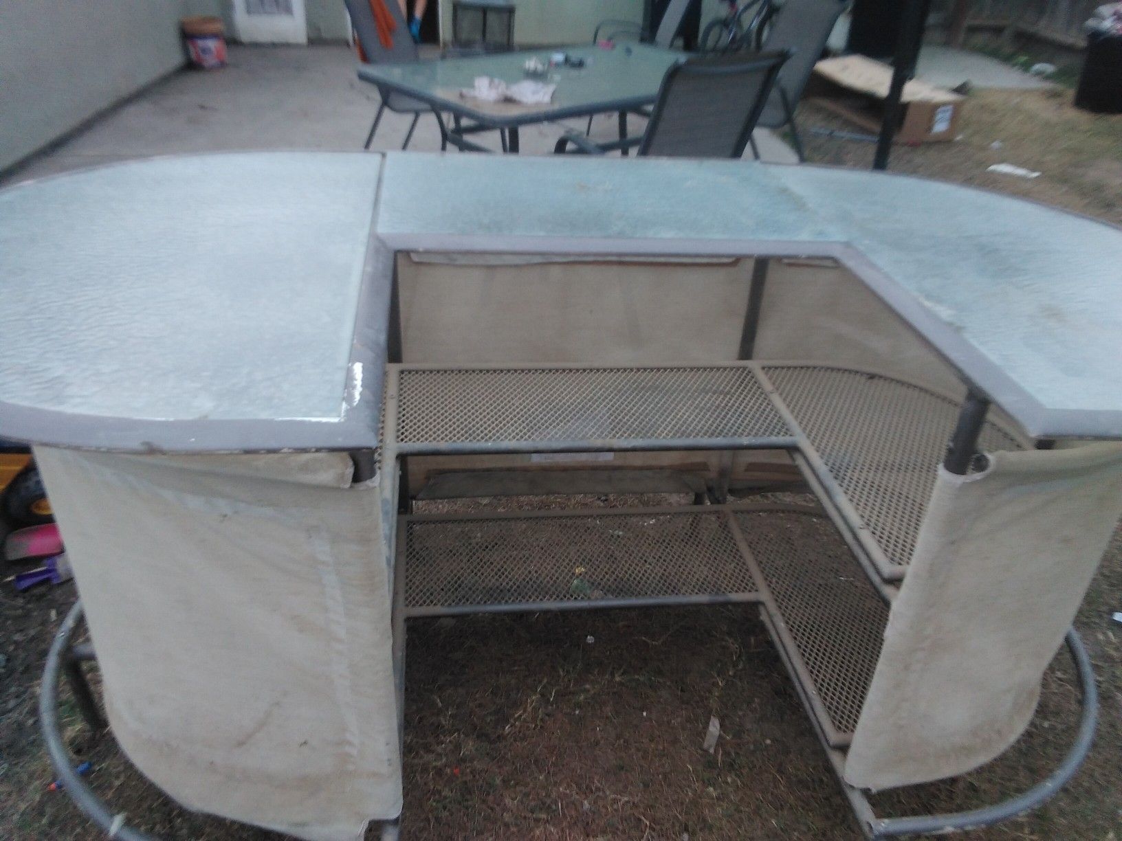 Outdoor bar