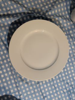 Ceramic plates, bowls, mugs