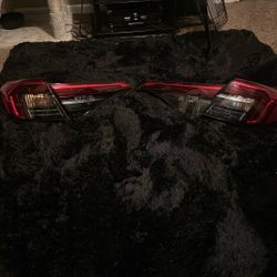 2022-2025 Honda Civic OEM Taillights (Used For 2,000 Miles Only)