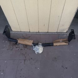 Hyundai Entourage Hitch