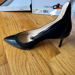 Black Heels- Never Worn- 5.5