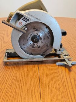 Black & Decker 7-1/4 in circular saw 7334 double insulated