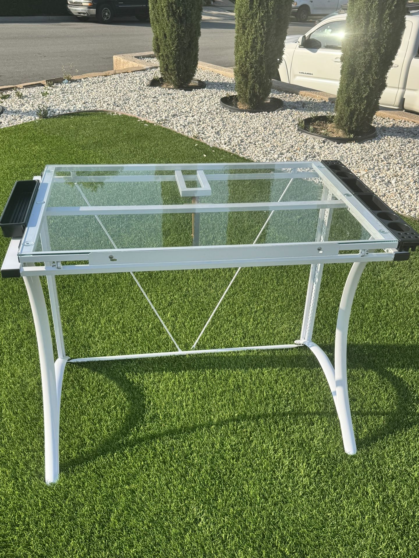 Table/desk
