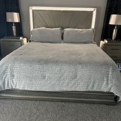 King Size Bed Set With LEDs 