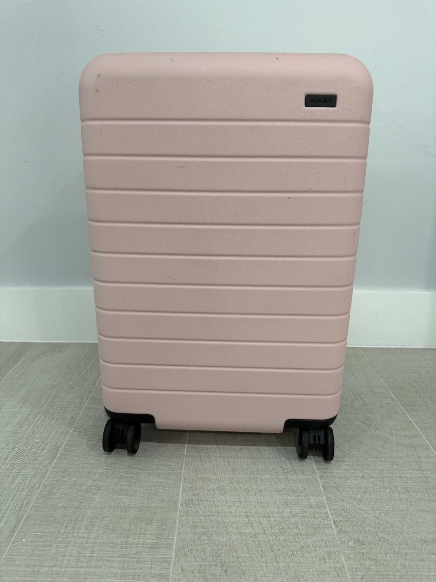Away Carry on blush Pink ( the Bigger Carry On )
