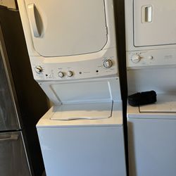 Ge Laundry Unit Good Working Condition 