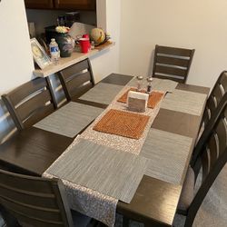 New table used for 3 months, 6 chairs really good condition