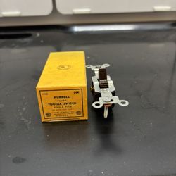 Hubble Toggle Switch 