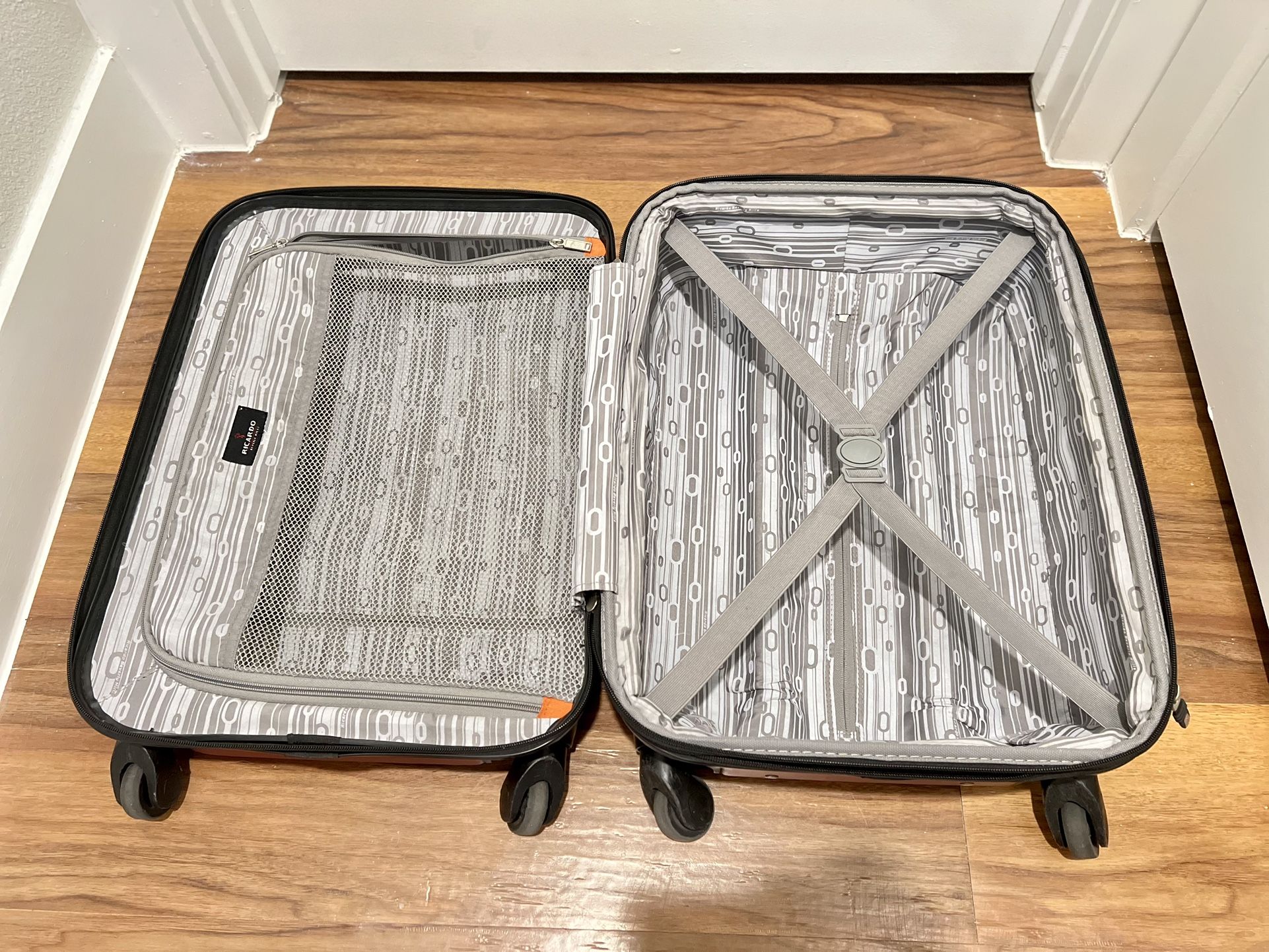 Ricardo Carry On (Red)