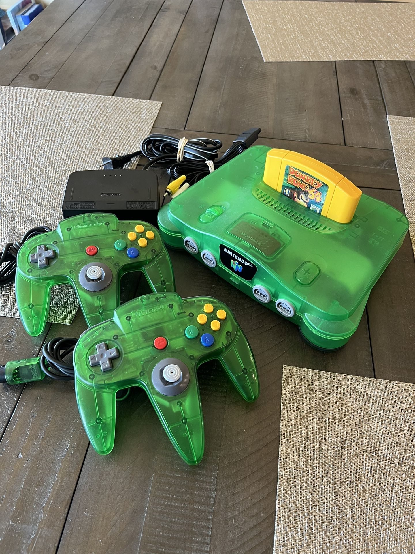Nintendo 64 Jungle Green Donkey Kong Bundle Console Expansion Pak 2 Controllers