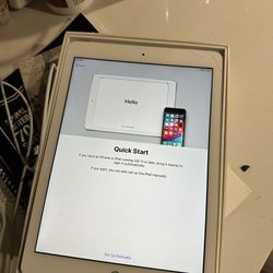iPad 5th Gen 9.7”, 128GB, MP2E2LL/A 