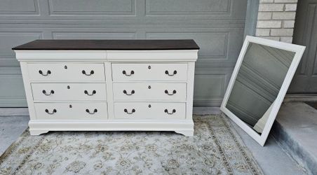 Gorgeous Wooden Dresser and Matching Mirror