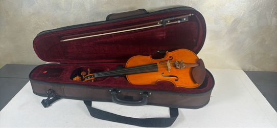 1/2 Size (Half-Size) Student Violin Outfit with Bow and Hard Case