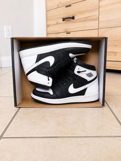 Nike Air Jordan 1 Retro High OG "Black White" LIKE NEW