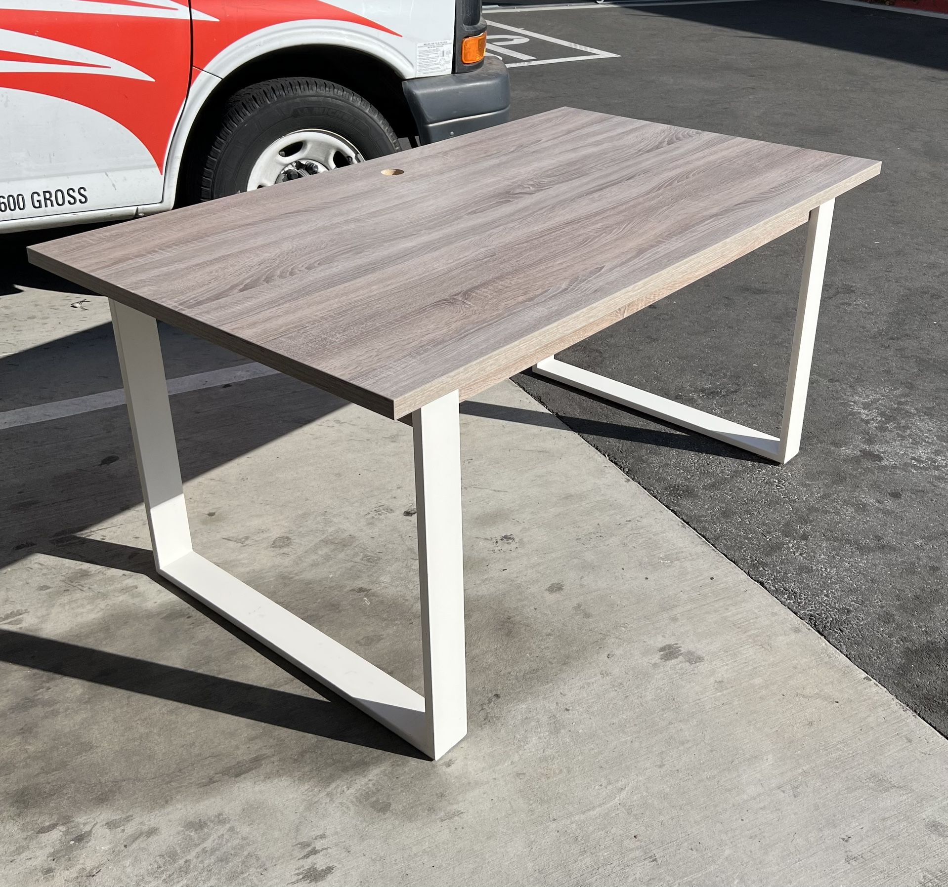 Modern Scandinavian Design Office Desk Computer Laptop Gaming Desk Table