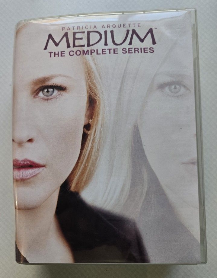 MEDIUM The Complete Series 