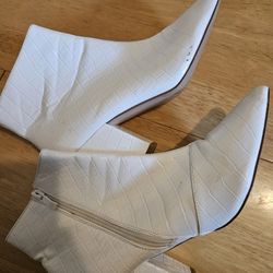 Nasty Gal White Size 8 Boots
