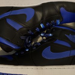 Jordan 1s hyper royal