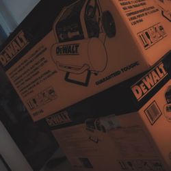 Dewalt 4.5 Gallon Air Compressor 