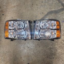 2007 To 2013 Chevy Silverado New Headlights 