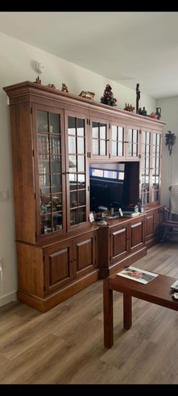 Ethan Allen Villa classic entertainment center