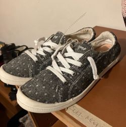 $10, New Women’s shoes size 8.5