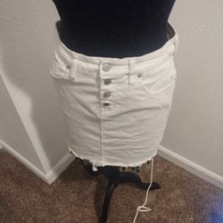 Mossivo White Size 6 Skirt Casual
