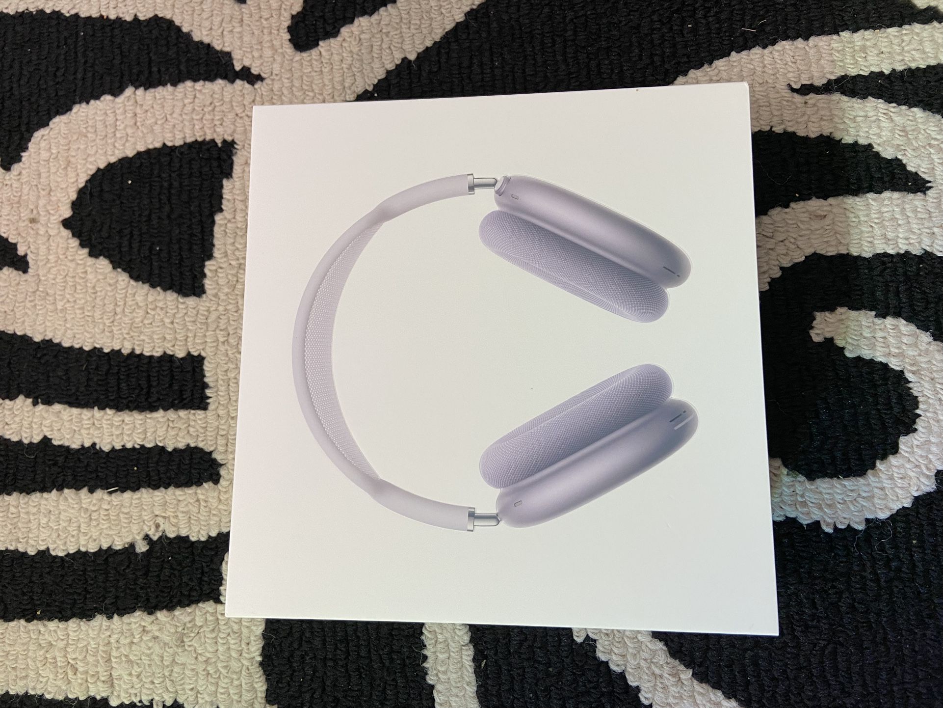 AirPod Max Lavender