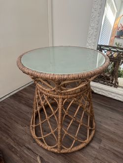 Rattan Glass Top Side Table/Stand