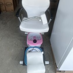 Adjustable Pedicure chair with accessories