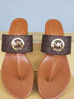 New Michael Kors Women's Sandals Size 8.5 Only