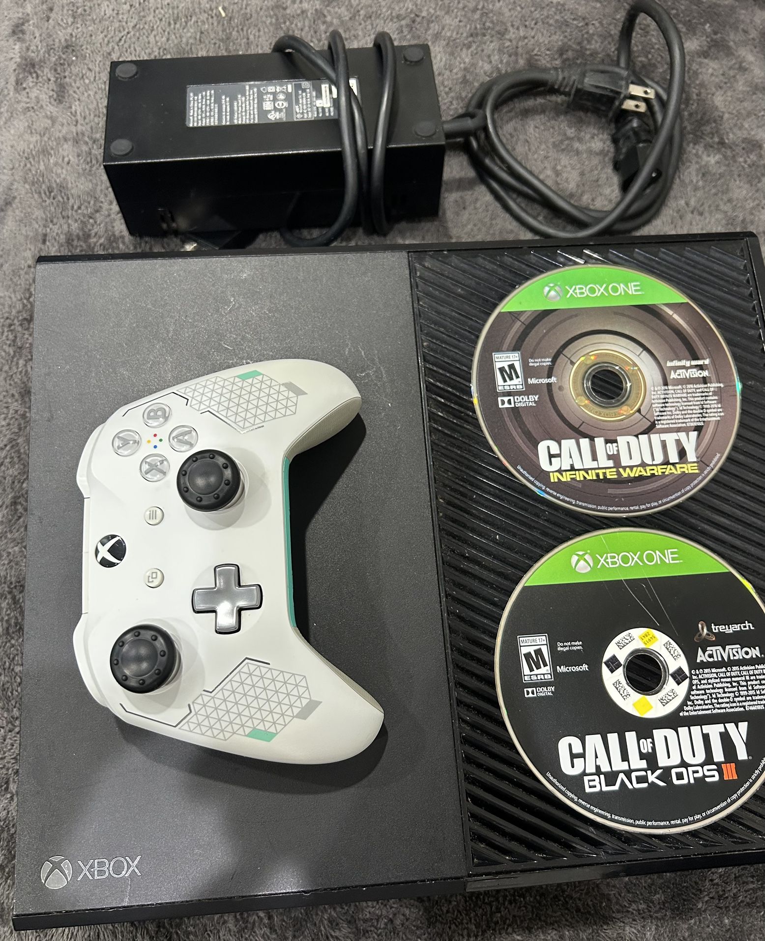 Xbox One with controller