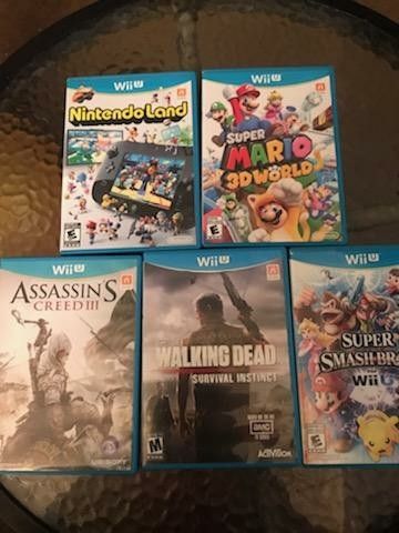 Nintendo Wii U with 5 Games great condition work excellent $150