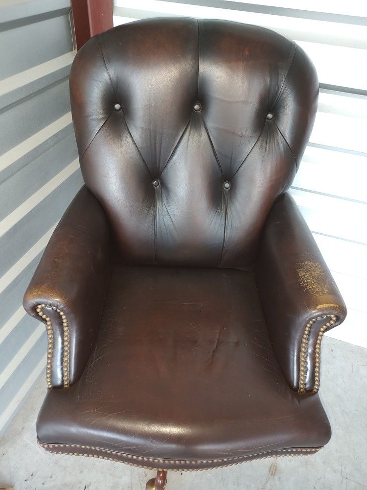 Brown Leather Office Chair w Tufted Back