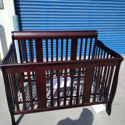 Brand New Stork Craft Baby Crib