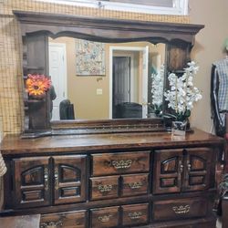 Queen Bedroom Suite