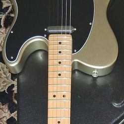 50s Style Telecaster with Fender Case, Diamond Anniversary Metalic, Great Shape, Locking Tuners; Best $ Or Trade a US Stratocaster +$ to U