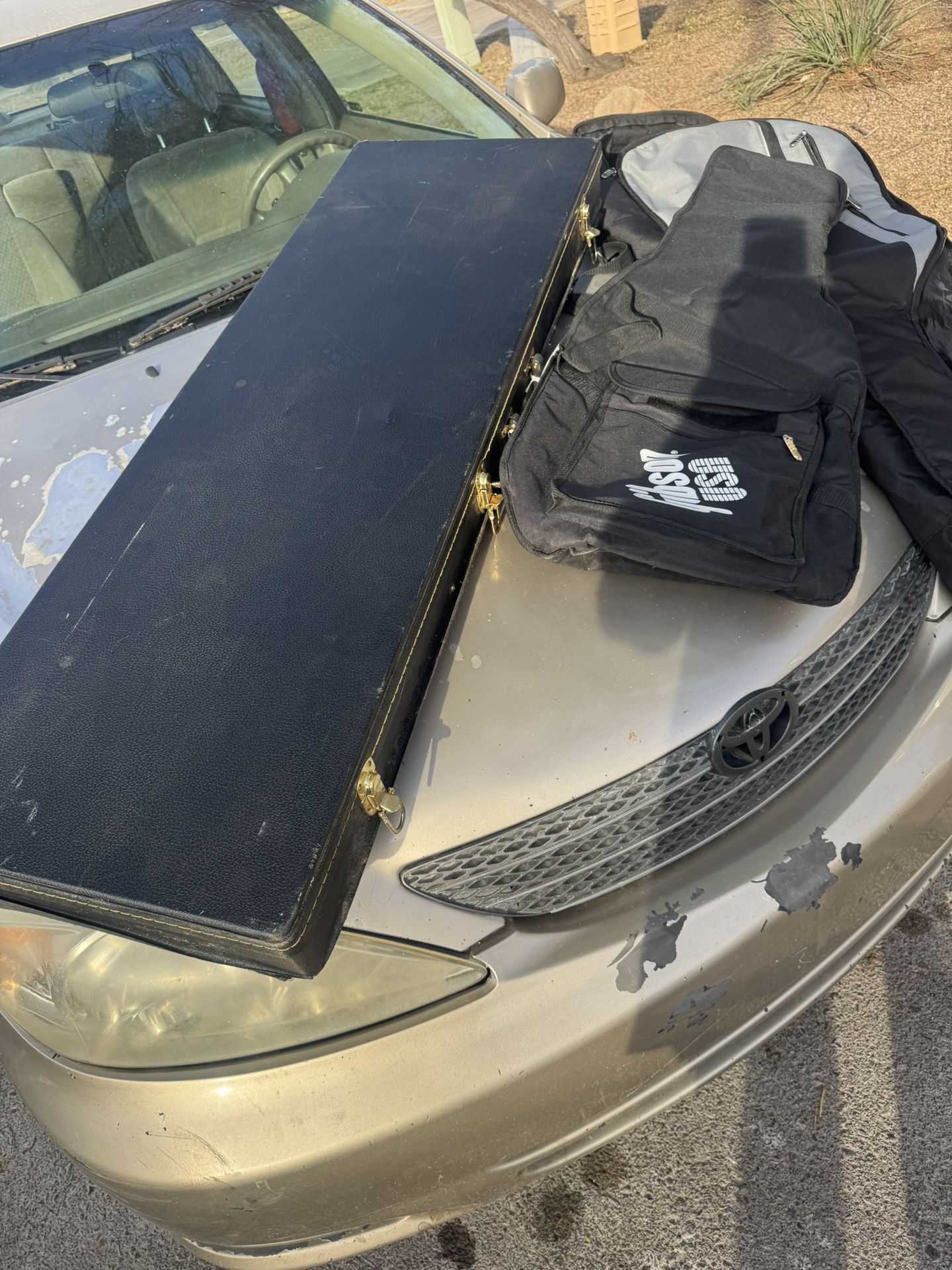 (3) ESTUCHES PARA BAJO O GUITARRA