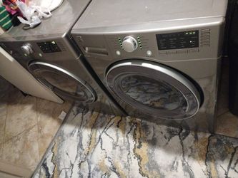 Kenmore FRONT LOADER WASHER DRYER!