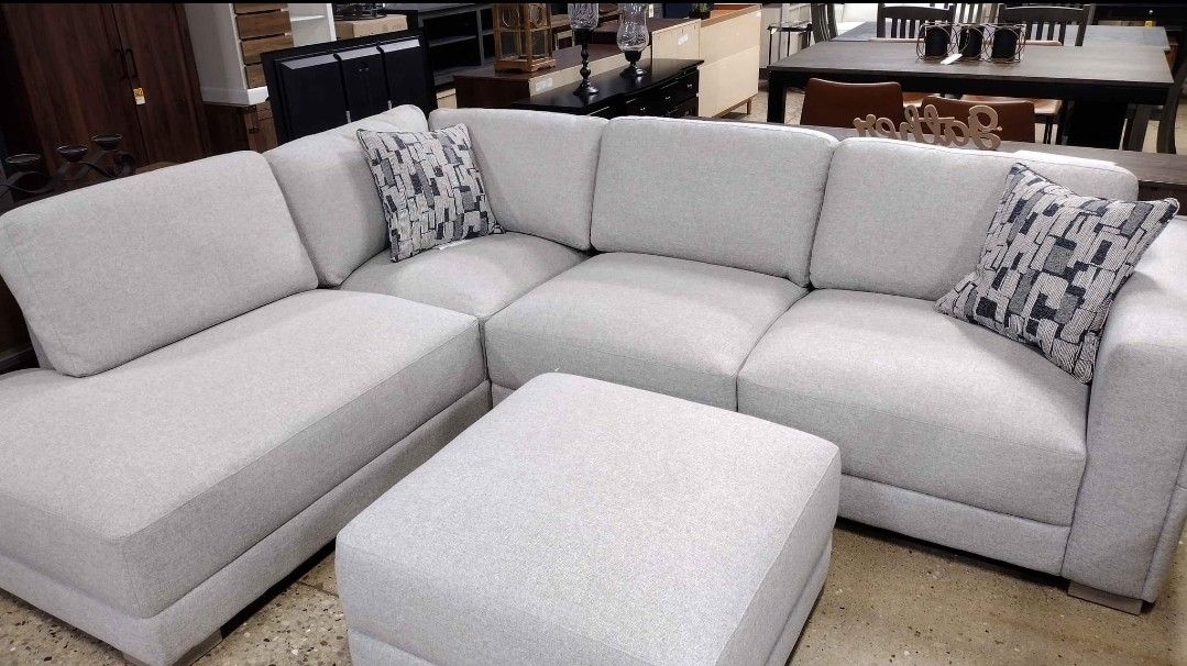 Gray Fabric Sectional With Ottoman (NEW )