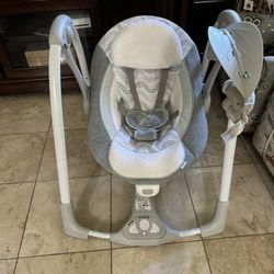 Ingenuity ConvertMe 2-in-1 Compact Portable Automatic Baby Swing & Infant Seat