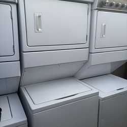 Newer Style Whirlpool 27” Stacked Washer Dryer Gas