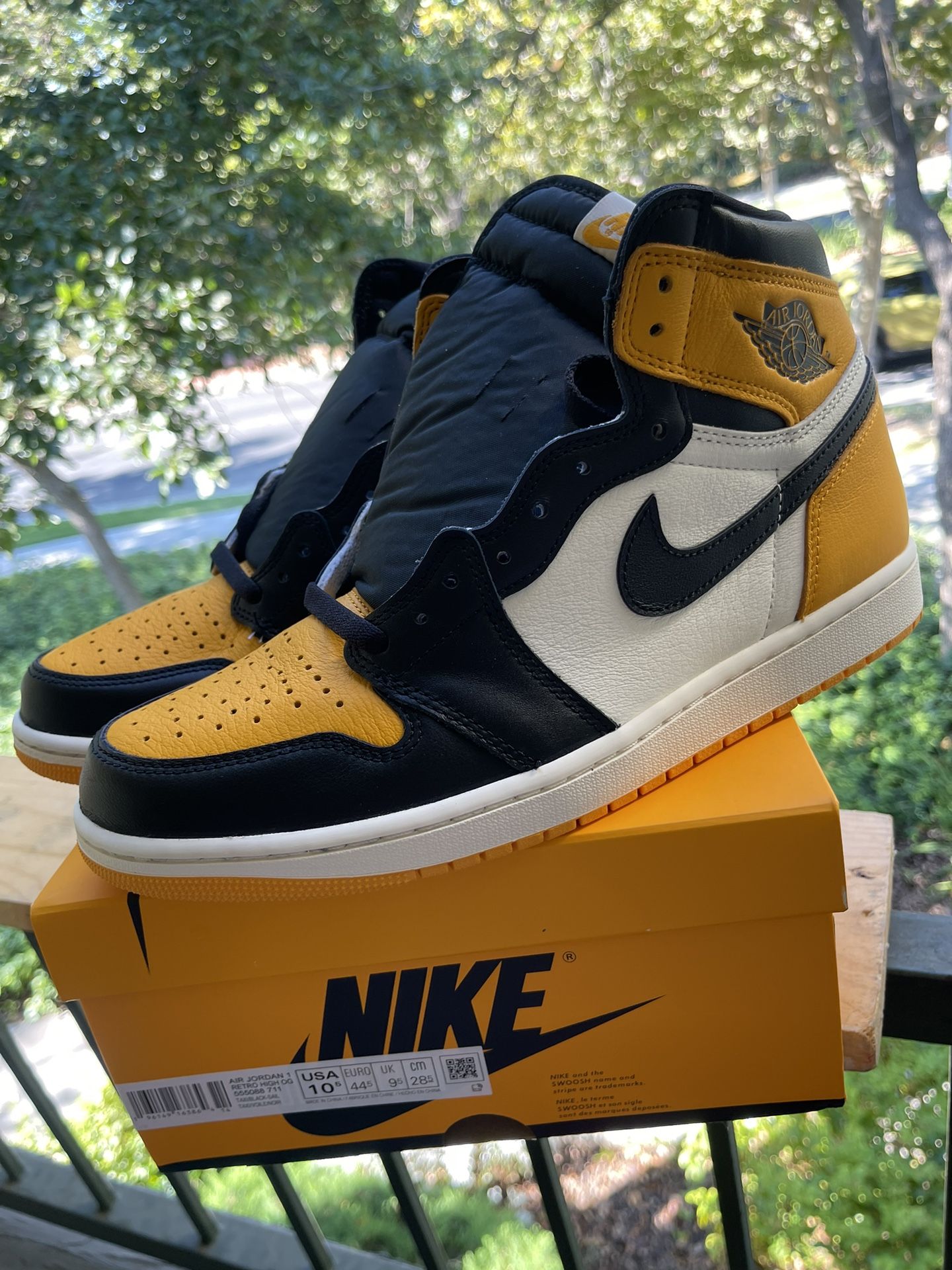 Jordan 1 Retro OG High Taxi