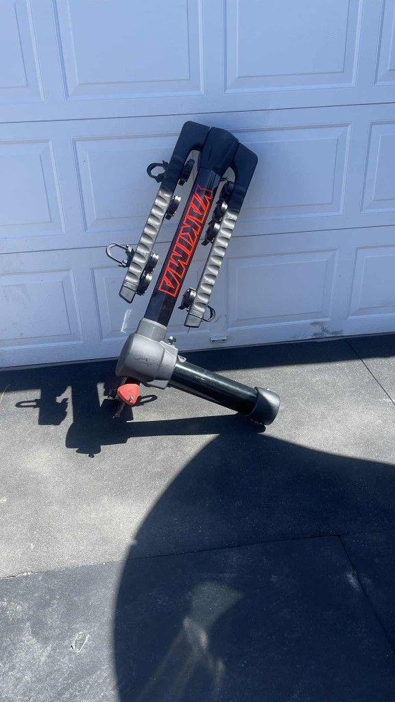 YAKIMA FullSwing 4-Bike Hitch Rack
