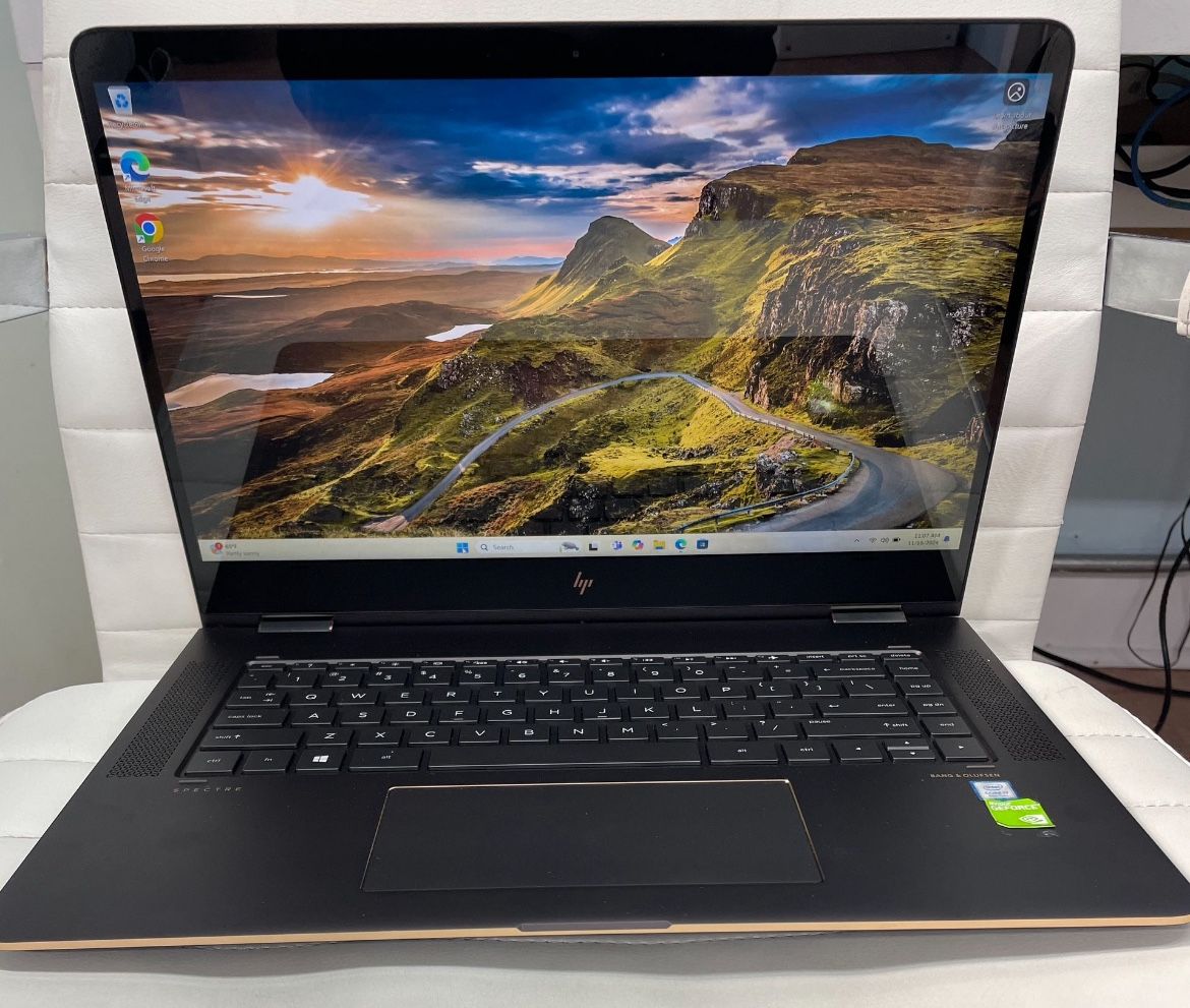 Laptop Spectre X360 15-BL112DX 2 In 1 15” Touchscreen, Intel Core I7, Ram 16GB, Drive 512gb SSD, Windows 11