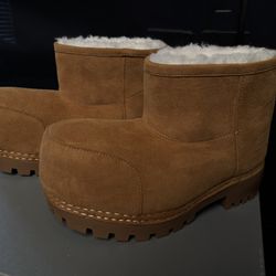 Balenciaga women's winter boots , Size 36-37