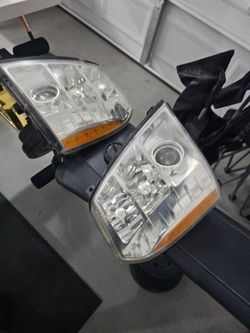 2007-2014 cadillac escalade headlight