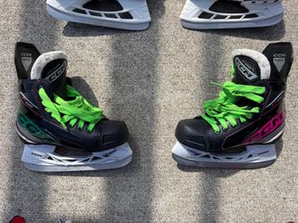 CCM Jetspeed FT680 Youth Hockey Skates Size 13